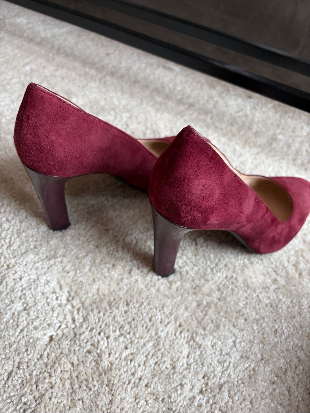 Franco Sarto Women's Burgundy Suede Pointed-Toe Pumps - Picture 7 of 7